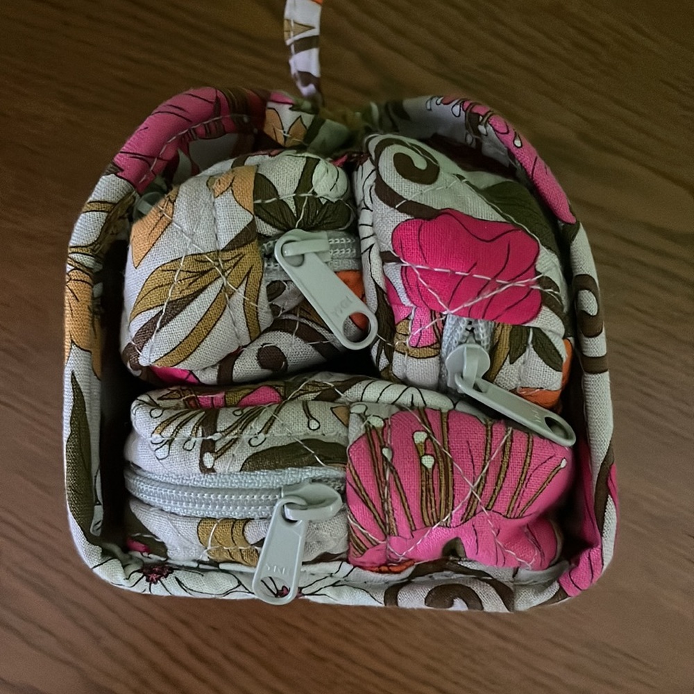 Vera Bradley Travel Jewelry Case - Picture 2 of 4